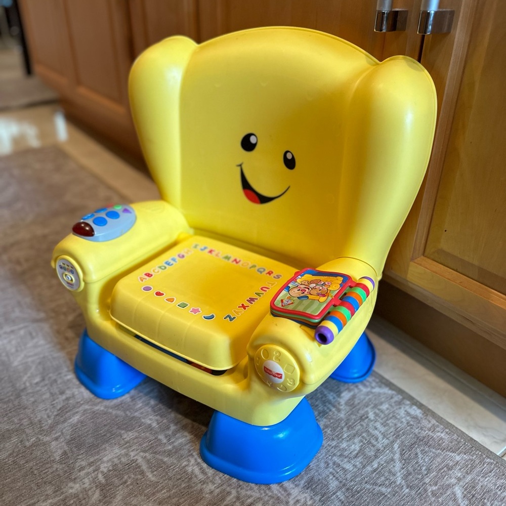 Fisher-Price Laugh & Learn Smart Stages Chair Yellow Smiley Face Baby Ch… - Picture 2 of 10